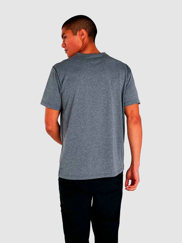 Camiseta técnica de manga corta...