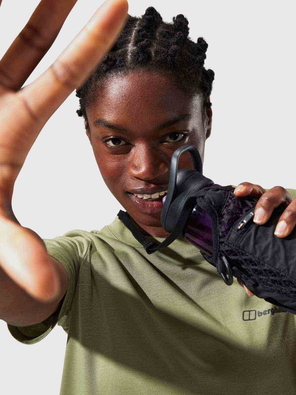 Camiseta técnica relajada de manga corta